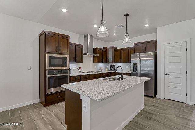 3609 BOB SNEAD Drive, El Paso, TX 79938