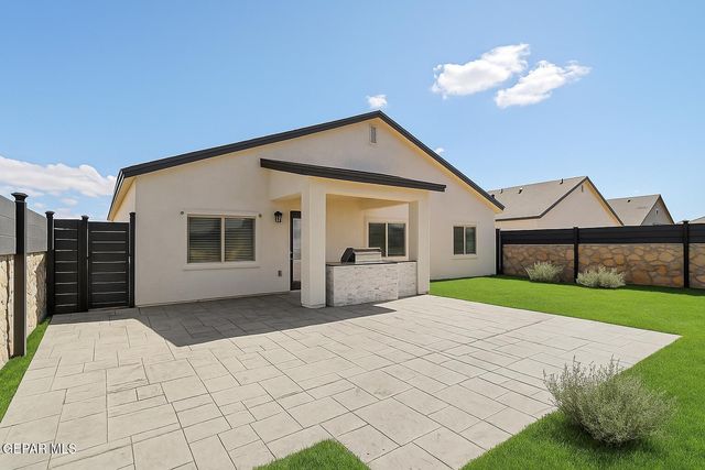 3609 BOB SNEAD Drive, El Paso, TX 79938