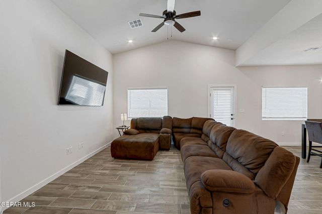 3609 BOB SNEAD Drive, El Paso, TX 79938