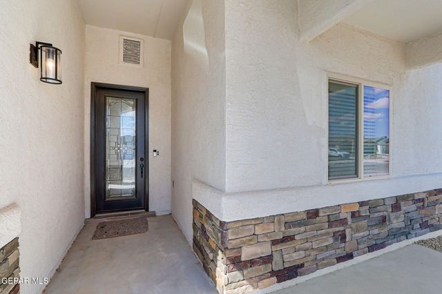 3609 BOB SNEAD Drive, El Paso, TX 79938