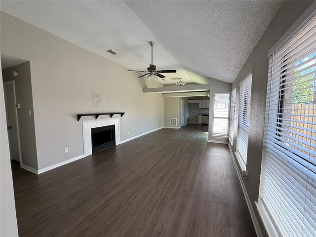 10259 Sand Springs Avenue, Dallas, TX 75227