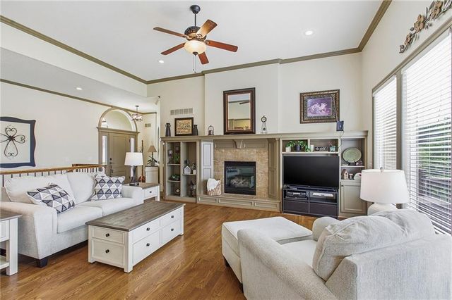20801 E 37th Terrace Court S, Independence, MO 64057