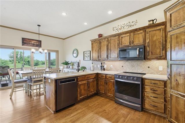 20801 E 37th Terrace Court S, Independence, MO 64057