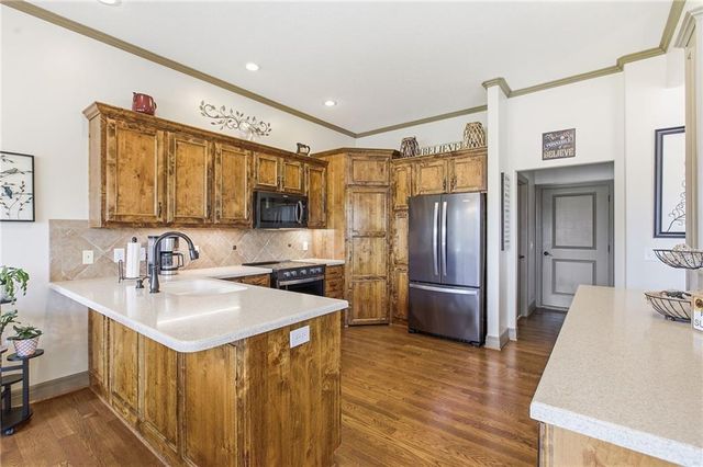 20801 E 37th Terrace Court S, Independence, MO 64057