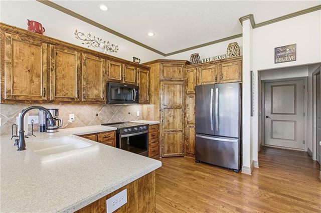 20801 E 37th Terrace Court S, Independence, MO 64057