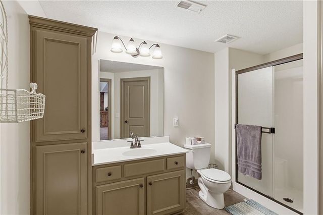 20801 E 37th Terrace Court S, Independence, MO 64057
