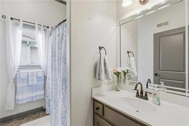 20801 E 37th Terrace Court S, Independence, MO 64057