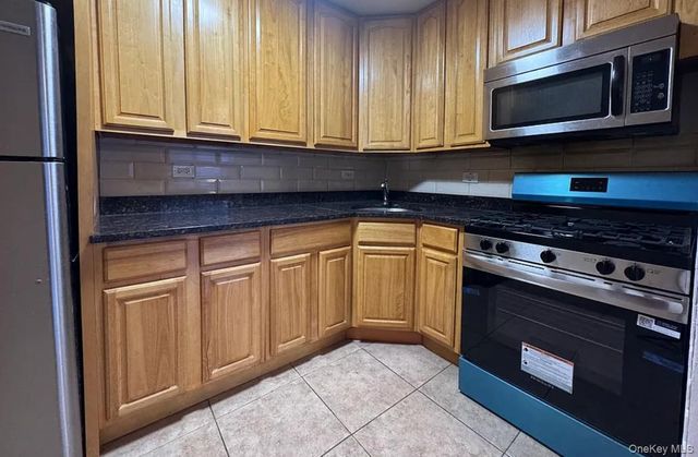 590 E 178th Street, Bronx, NY 10457