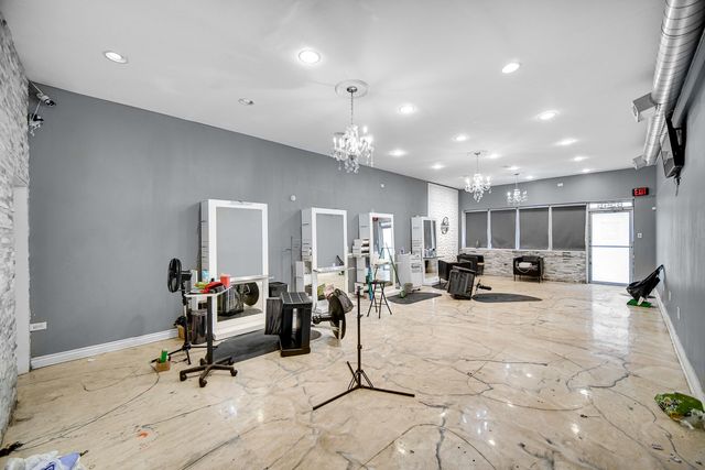 8546 S Stony Island Avenue, Chicago, IL 60617