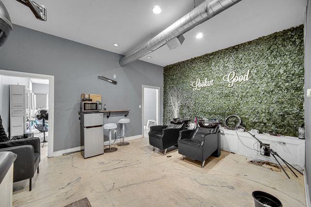 8546 S Stony Island Avenue, Chicago, IL 60617