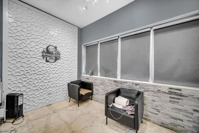 8546 S Stony Island Avenue, Chicago, IL 60617