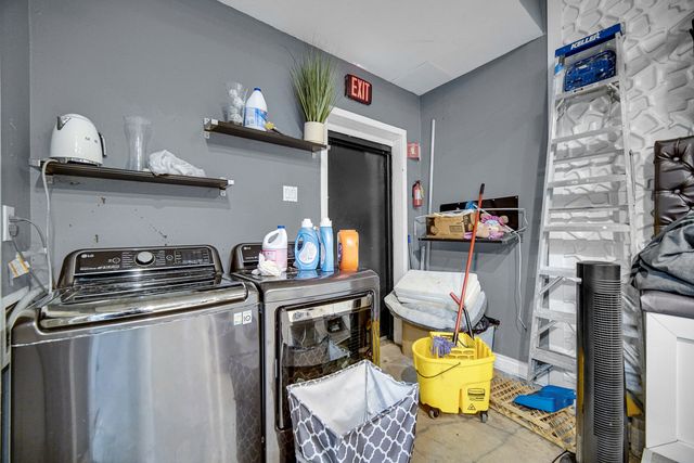 8546 S Stony Island Avenue, Chicago, IL 60617