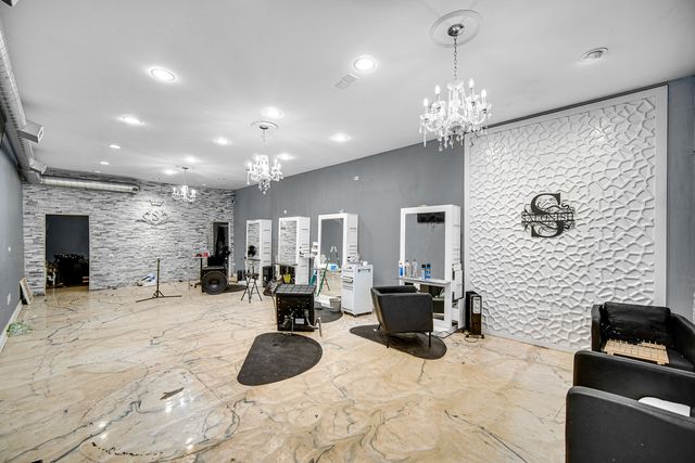 8546 S Stony Island Avenue, Chicago, IL 60617