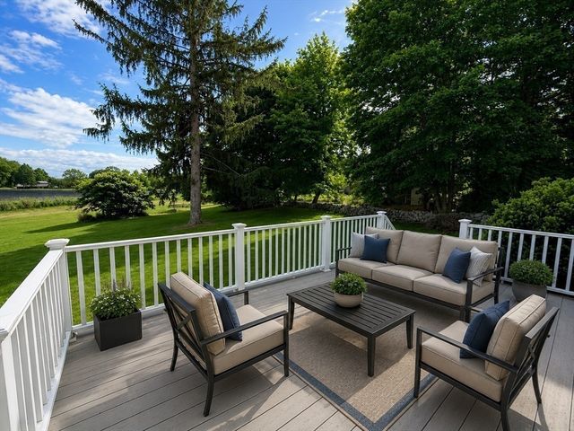 122 Marrett Rd, Lexington, MA 02421