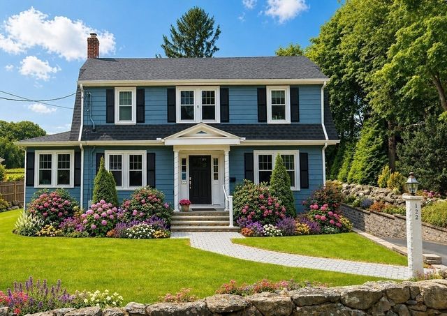 122 Marrett Rd, Lexington, MA 02421