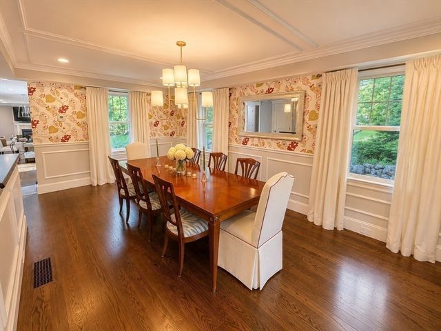 122 Marrett Rd, Lexington, MA 02421