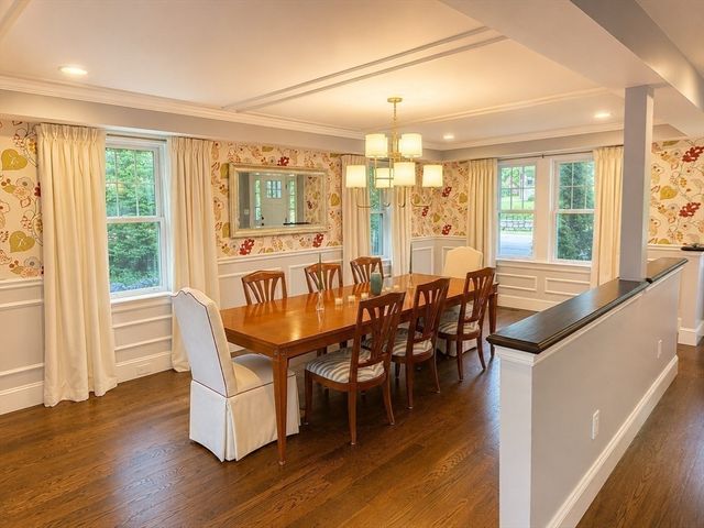 122 Marrett Rd, Lexington, MA 02421