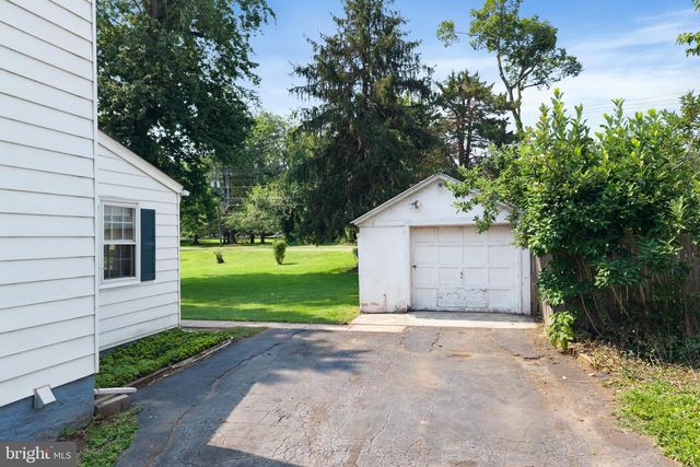 65 WASHINGTON ST, Rocky Hill, NJ 08553