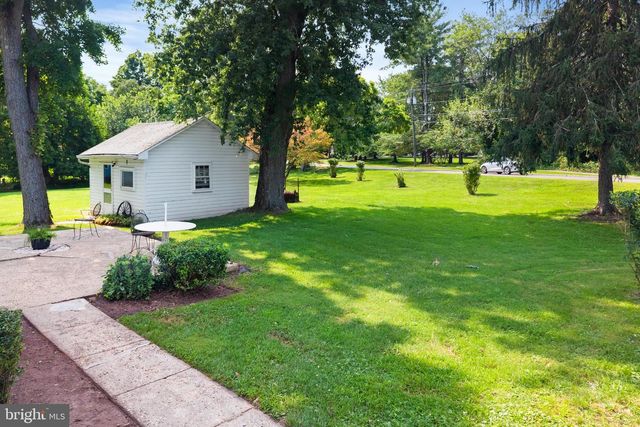 65 WASHINGTON ST, Rocky Hill, NJ 08553