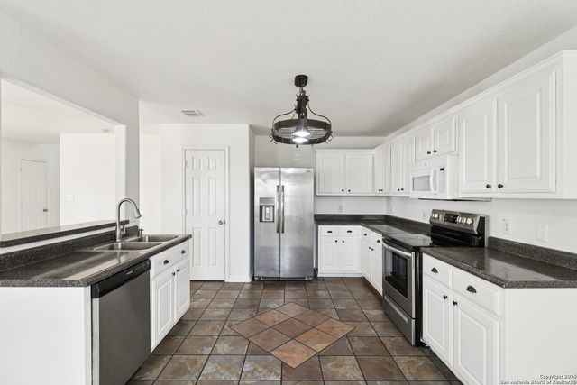 5842 Blonde Canyon, San Antonio, TX 78252