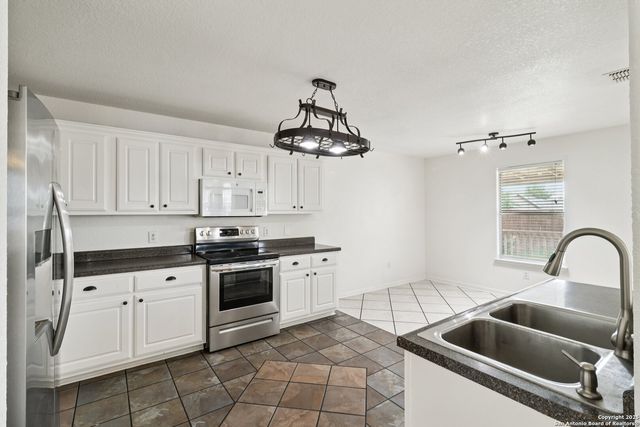 5842 Blonde Canyon, San Antonio, TX 78252