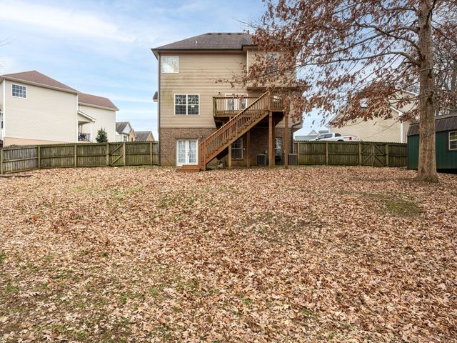 2720 Arthurs Ct, Clarksville, TN 37040