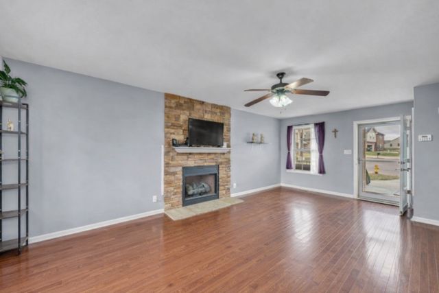 2720 Arthurs Ct, Clarksville, TN 37040