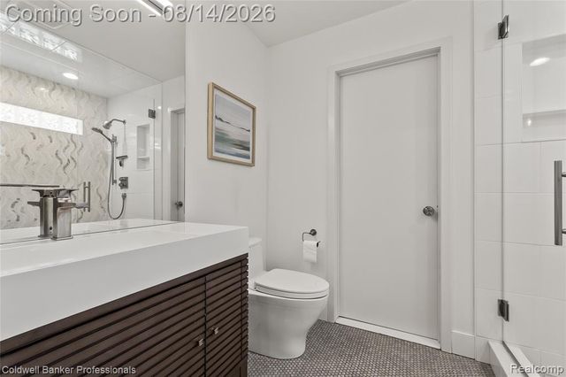 2385 Avondale Street, Sylvan Lake, MI 48320