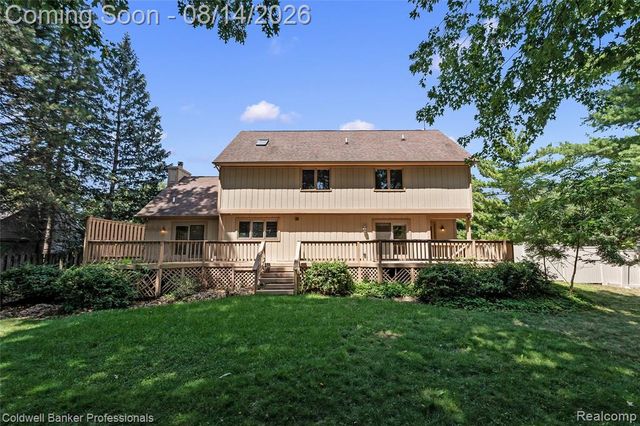 2385 Avondale Street, Sylvan Lake, MI 48320