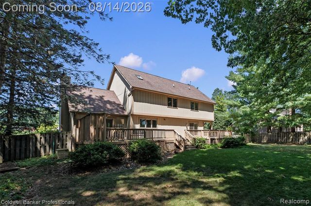 2385 Avondale Street, Sylvan Lake, MI 48320