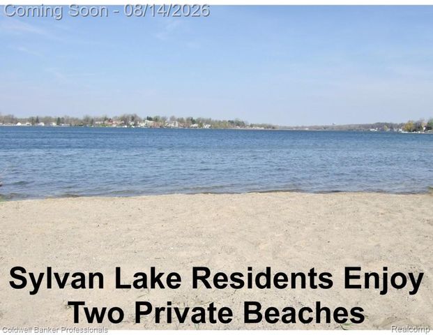 2385 Avondale Street, Sylvan Lake, MI 48320