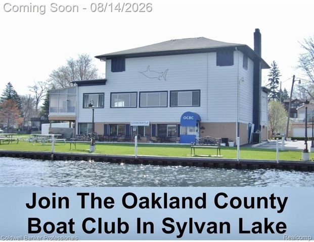 2385 Avondale Street, Sylvan Lake, MI 48320