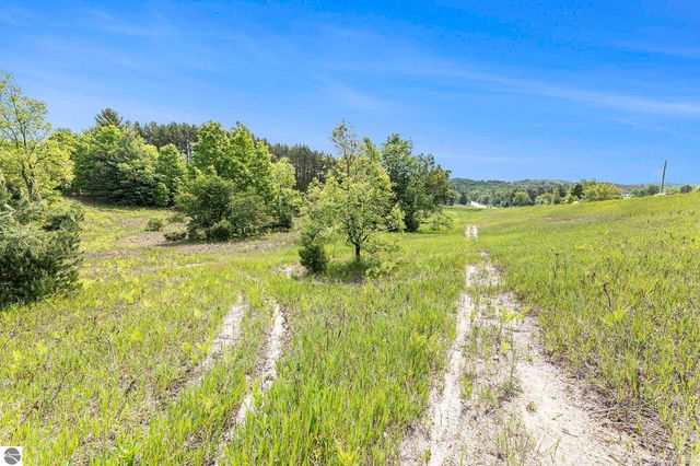 00 1A E Traverse Highway, Traverse City, MI 49684