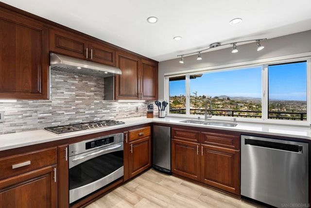 6387 Dwane Ave, San Diego, CA 92120
