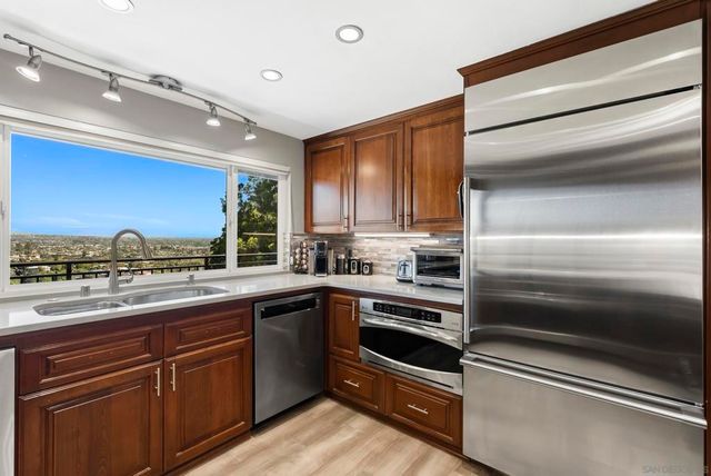 6387 Dwane Ave, San Diego, CA 92120