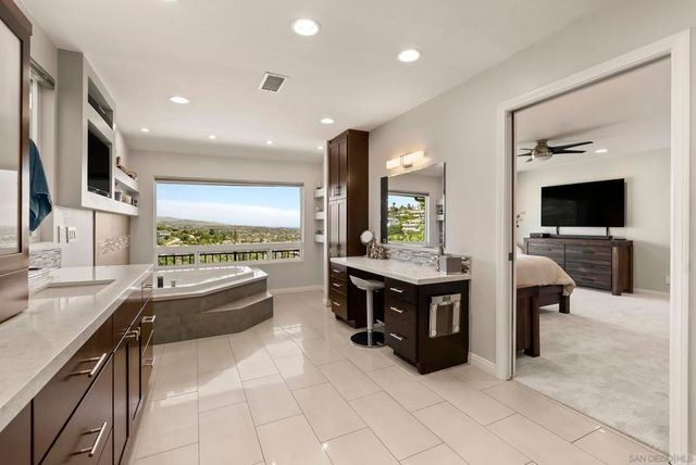 6387 Dwane Ave, San Diego, CA 92120