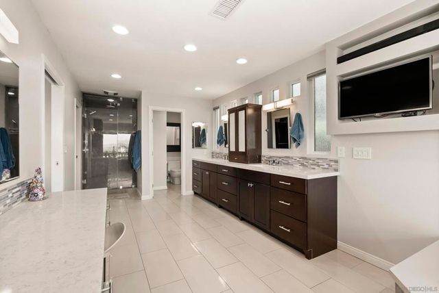 6387 Dwane Ave, San Diego, CA 92120