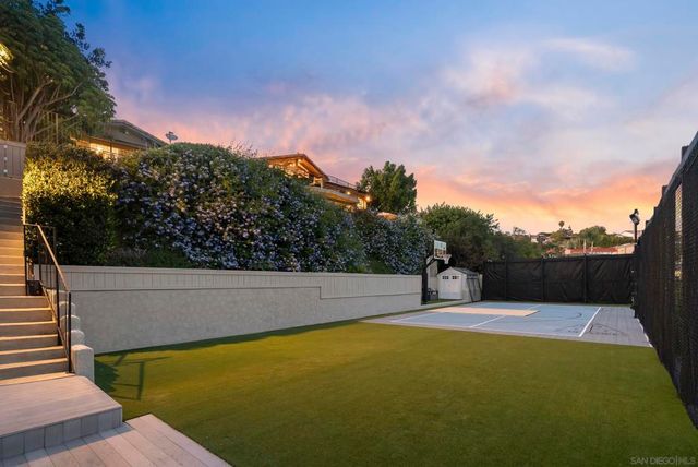 6387 Dwane Ave, San Diego, CA 92120