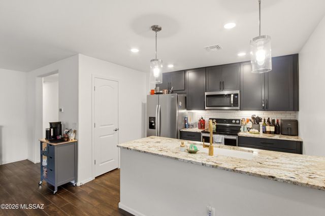 7774 S New Strike Way, Tucson, AZ 85747