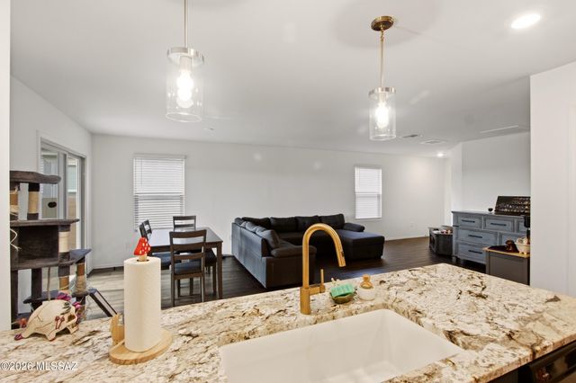 7774 S New Strike Way, Tucson, AZ 85747