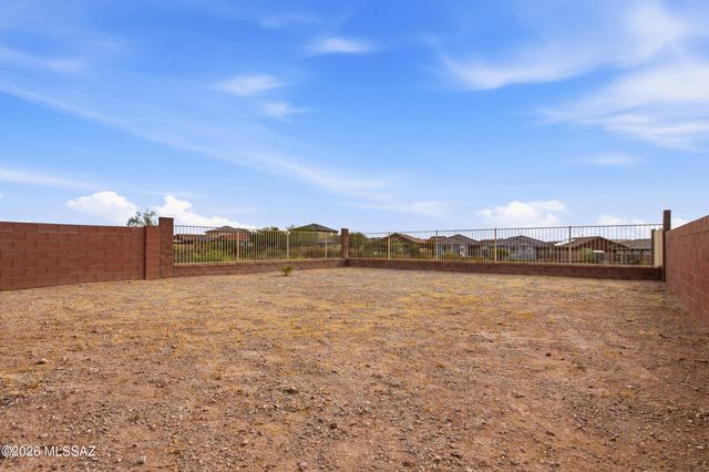 7774 S New Strike Way, Tucson, AZ 85747