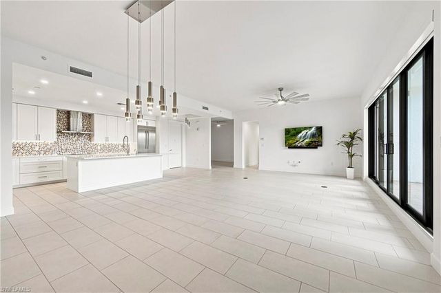 1115 Central AVE 448, Naples, FL 34102