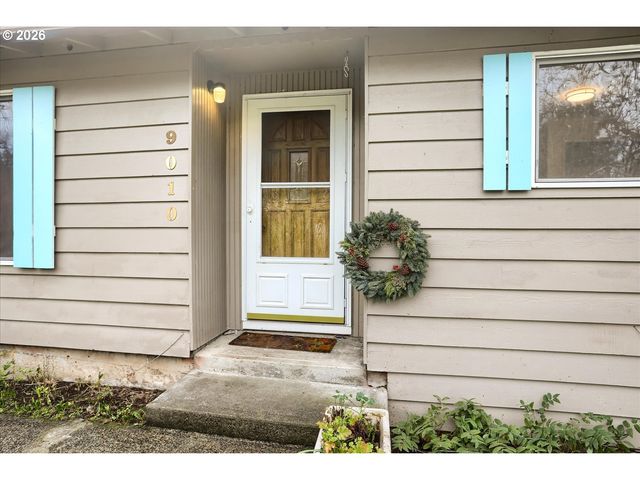 9010 Sw MEADOW Ln, Portland, OR 97225