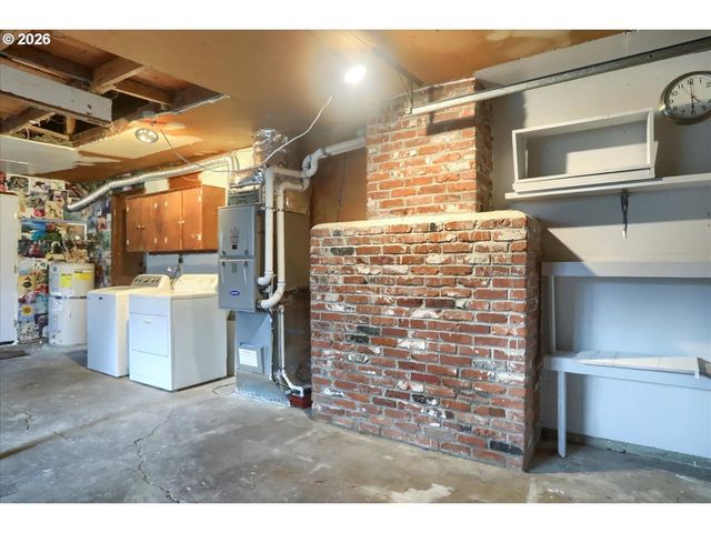 9010 Sw MEADOW Ln, Portland, OR 97225