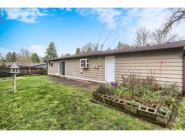 9010 Sw MEADOW Ln, Portland, OR 97225