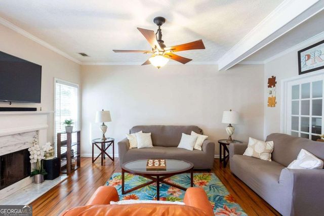 922 Heartwood Circle, Lawrenceville, GA 30043