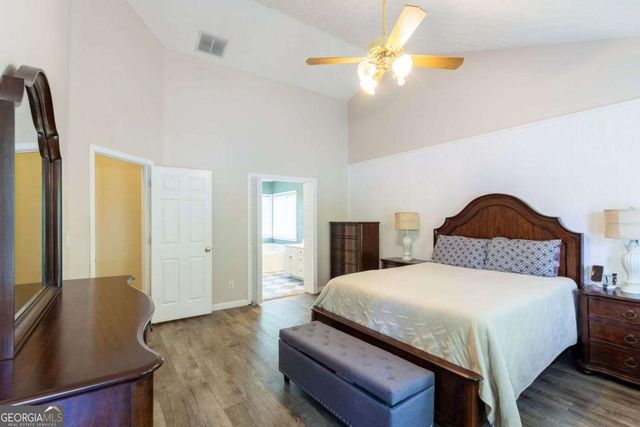922 Heartwood Circle, Lawrenceville, GA 30043