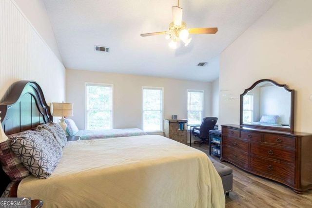 922 Heartwood Circle, Lawrenceville, GA 30043
