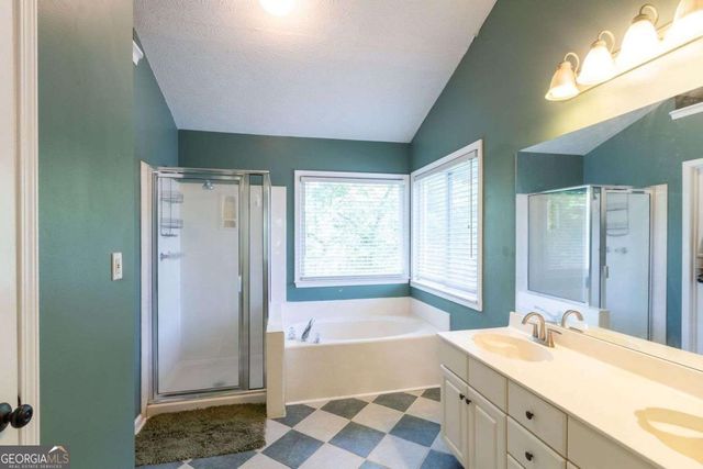 922 Heartwood Circle, Lawrenceville, GA 30043