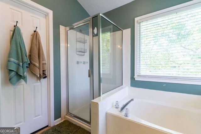 922 Heartwood Circle, Lawrenceville, GA 30043